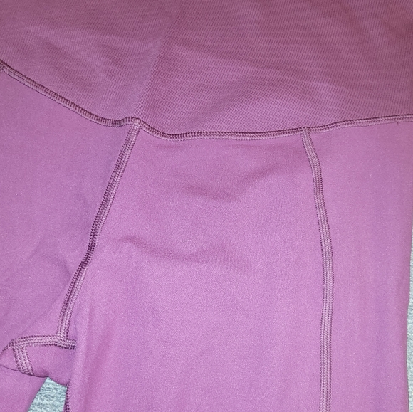 NWT - ⭐️Host Pick⭐️Medium Old Navy Maternity Leggings - Picture 3 of 3